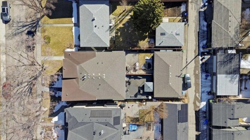 1923 49 Avenue Sw, Calgary, AB - 