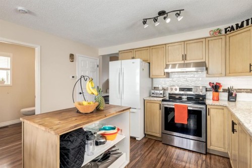34 Arbour Crest Circle Nw, Calgary, AB - Indoor Photo Showing Kitchen