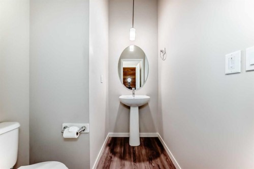 18 Willow Crescent, Okotoks, AB - Indoor Photo Showing Bathroom