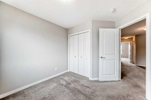 18 Willow Crescent, Okotoks, AB - Indoor Photo Showing Other Room
