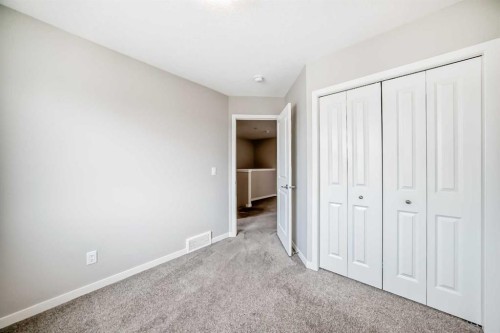 18 Willow Crescent, Okotoks, AB - Indoor