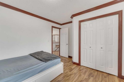 113 West Creek Pond, Chestermere, AB - Indoor Photo Showing Bedroom