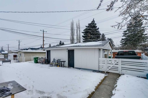 1440 45 Street Sw, Calgary, AB - Outdoor