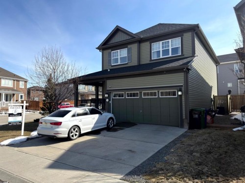 113 Osborne Rise SW Airdrie, AB T4B 4A1