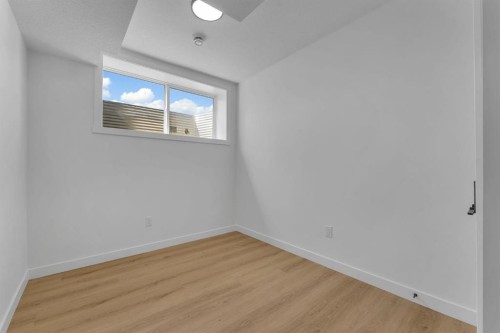 67 Corner Glen Gardens Ne, Calgary, AB - Indoor Photo Showing Other Room