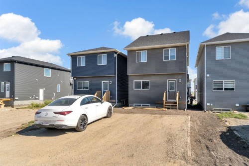67 Corner Glen Gardens Ne, Calgary, AB - Outdoor
