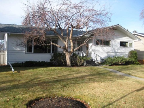 31 Gateway Drive Sw, Calgary, AB - Outdoor