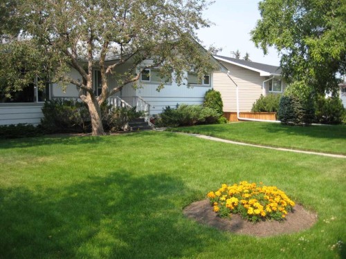 31 Gateway Drive Sw, Calgary, AB - Outdoor