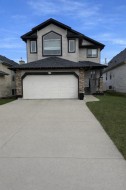 265 Bridlemeadows Common SW Calgary, AB T2Y 4V4