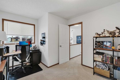 265 Bridlemeadows Common Sw, Calgary, AB - Indoor