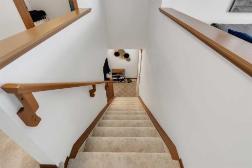 265 Bridlemeadows Common Sw, Calgary, AB - Indoor Photo Showing Other Room