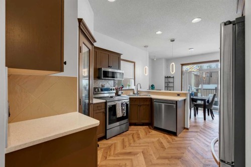 265 Bridlemeadows Common Sw, Calgary, AB - Indoor Photo Showing Kitchen With Stainless Steel Kitchen