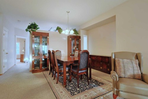 13 Scimitar Heath Nw, Calgary, AB - Indoor Photo Showing Dining Room