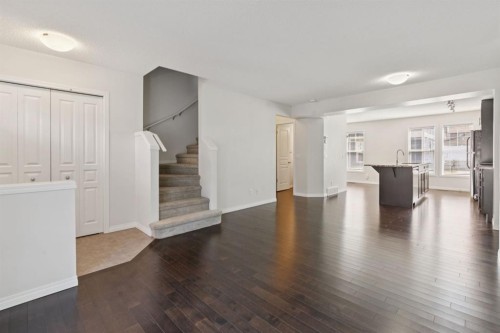 10 Auburn Bay Common Se, Calgary, AB - Indoor Photo Showing Living Room