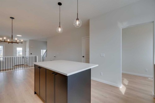 1273 Creekview Drive Sw, Calgary, AB - Indoor Photo Showing Kitchen