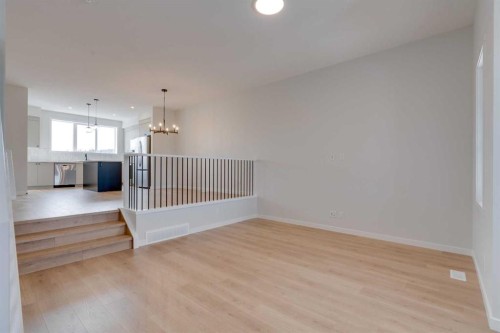 1273 Creekview Drive Sw, Calgary, AB - Indoor Photo Showing Other Room