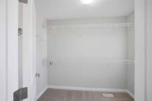 96 Red Embers Crescent Ne, Calgary, AB 