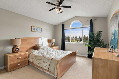 180 Cranfield Park Se, Calgary, AB - Indoor Photo Showing Bedroom