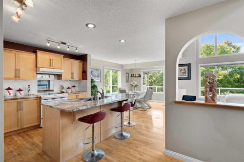 180 Cranfield Park Se, Calgary, AB - Indoor Photo Showing Kitchen