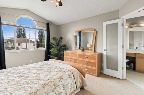 180 Cranfield Park Se, Calgary, AB - Indoor Photo Showing Bedroom