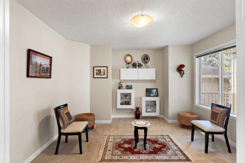 180 Cranfield Park Se, Calgary, AB - Indoor Photo Showing Living Room