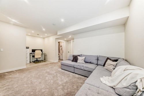 156 Masters Rise Se, Calgary, AB - Indoor