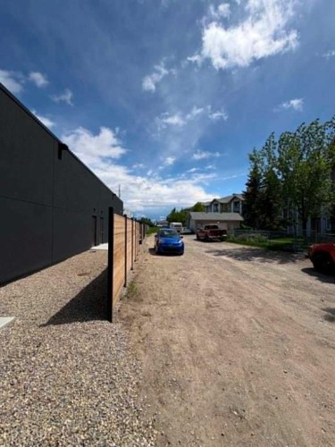 6815 26 Avenue Ne, Calgary, AB 