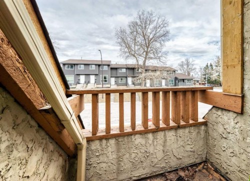 6909 Ranchero Road Nw, Calgary, AB - Outdoor