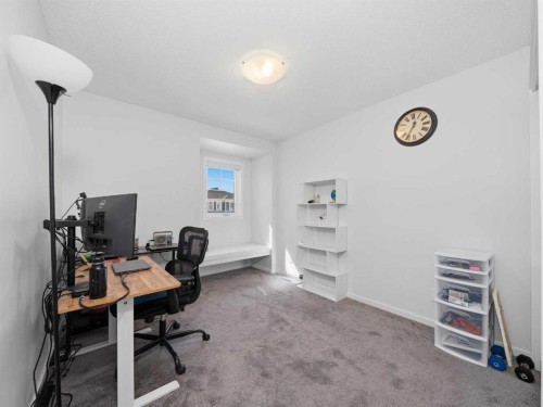 62 Yorkstone Heath Sw, Calgary, AB - Indoor Photo Showing Office