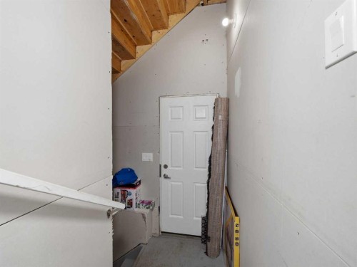 62 Yorkstone Heath Sw, Calgary, AB - Indoor Photo Showing Other Room