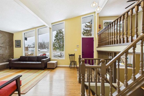 5219 Viceroy Drive Nw, Calgary, AB - Indoor