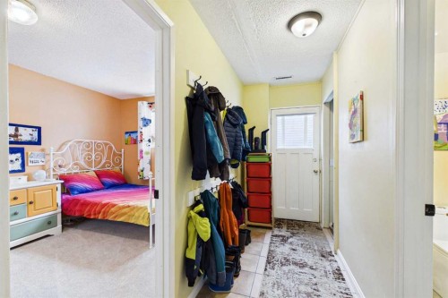 5219 Viceroy Drive Nw, Calgary, AB - Indoor