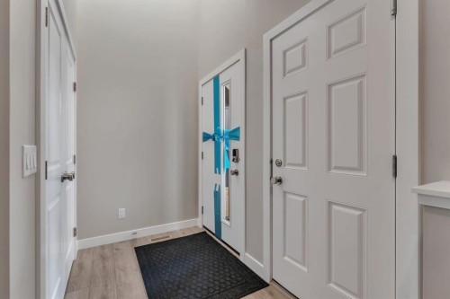 24 Corner Glen Green Ne, Calgary, AB - Indoor Photo Showing Other Room