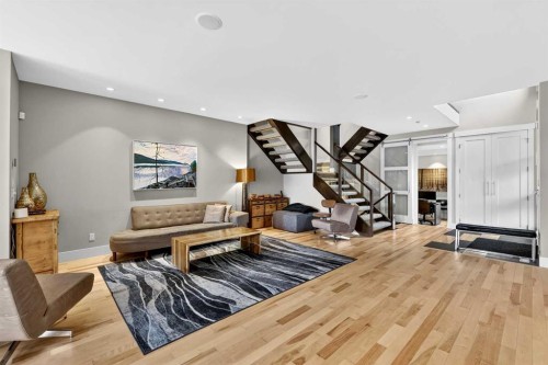 2718 19 Street Sw, Calgary, AB - Indoor