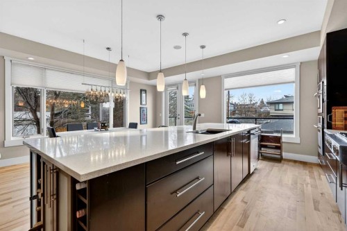 2718 19 Street Sw, Calgary, AB - Indoor Photo Showing Kitchen With Upgraded Kitchen