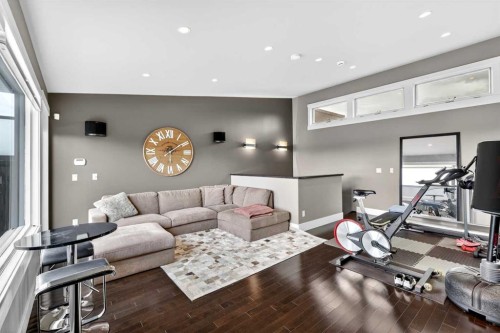 2718 19 Street Sw, Calgary, AB - Indoor