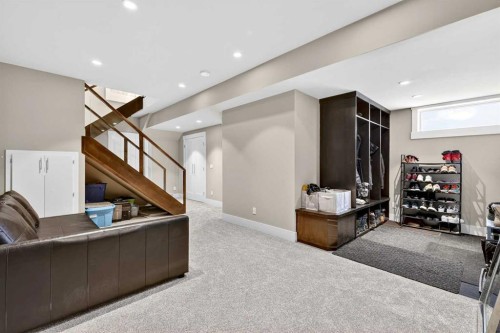 2718 19 Street Sw, Calgary, AB - Indoor