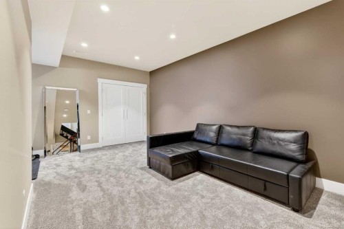 2718 19 Street Sw, Calgary, AB - Indoor