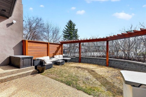 2718 19 Street Sw, Calgary, AB - Outdoor