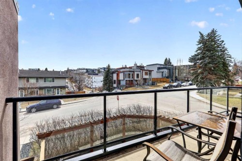 2718 19 Street Sw, Calgary, AB - Outdoor With Balcony