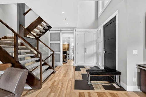 2718 19 Street Sw, Calgary, AB - Indoor Photo Showing Other Room