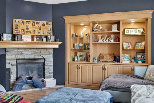765 Qualicum Beach Bay, Chestermere, AB - Indoor With Fireplace