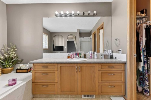 765 Qualicum Beach Bay, Chestermere, AB - Indoor Photo Showing Bathroom