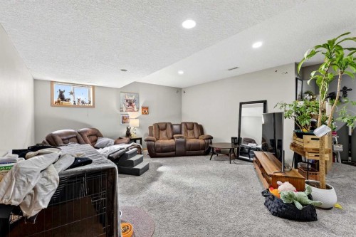765 Qualicum Beach Bay, Chestermere, AB - Indoor