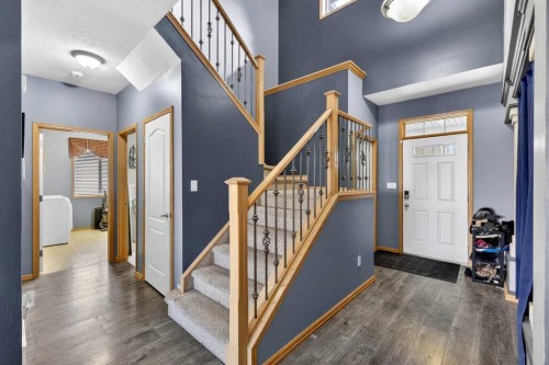 765 Qualicum Beach Bay, Chestermere, AB - Indoor Photo Showing Other Room