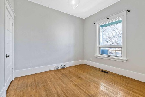 226 11 Street Nw, Calgary, AB - Indoor Photo Showing Other Room