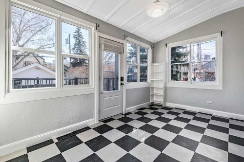226 11 Street Nw, Calgary, AB - Indoor Photo Showing Other Room