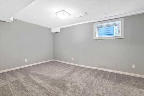 226 11 Street Nw, Calgary, AB - Indoor Photo Showing Other Room