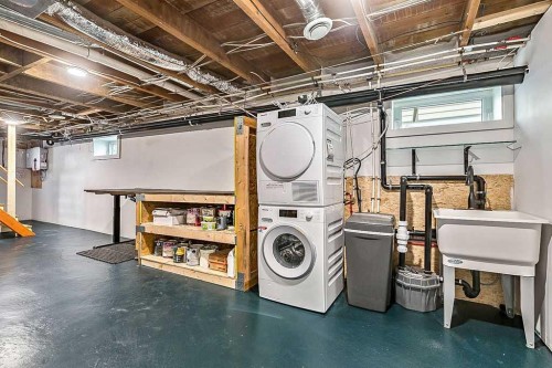 226 11 Street Nw, Calgary, AB - Indoor Photo Showing Laundry Room