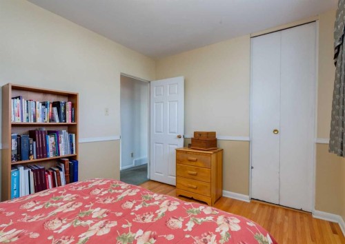 38 Spokane Street Sw, Calgary, AB - Indoor Photo Showing Bedroom